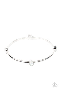 Paparazzi Bracelet - Gleam-Getter - White