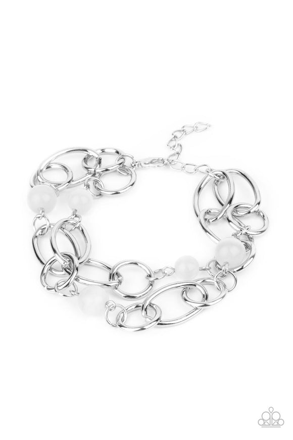 Paparazzi Bracelet - Delightfully Daydreamy - White