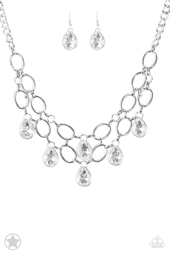 Paparazzi Necklace - Snow-Stopping Shimmer - White